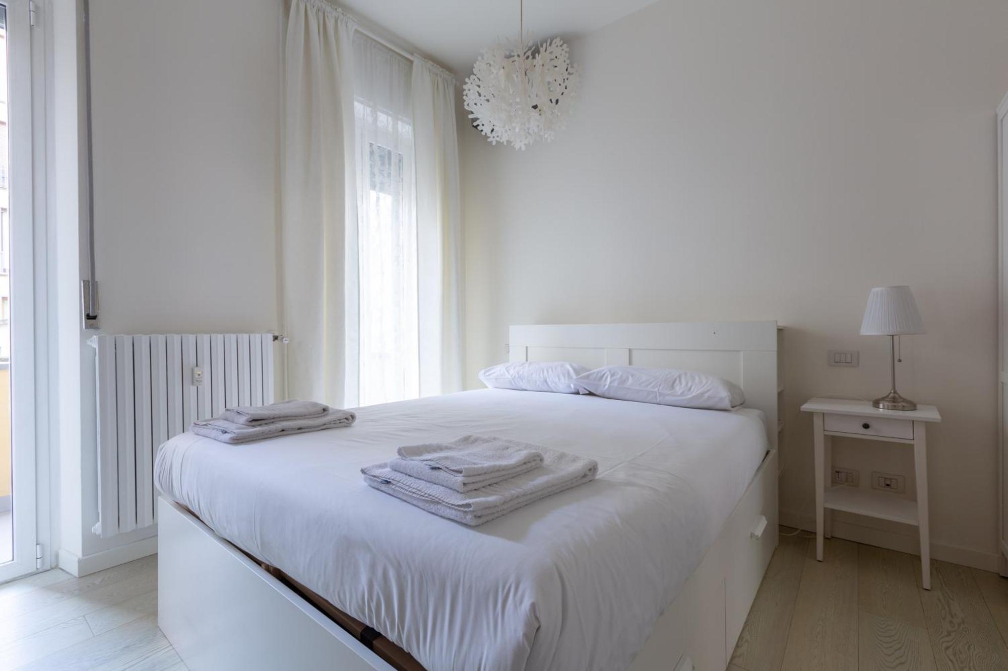 Porta Volta Bright And Roomy Flat Milán
